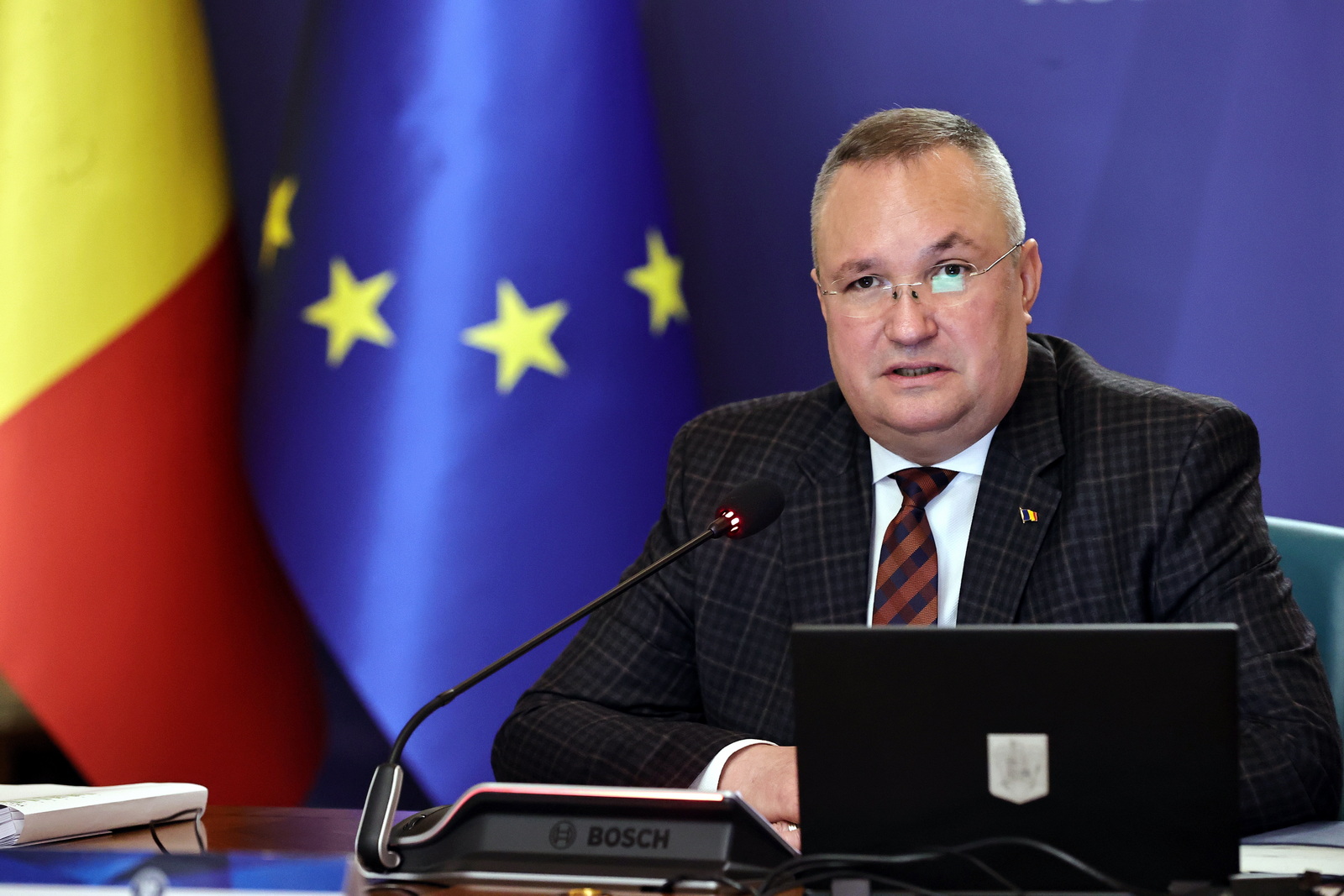 În sfârșit, Ciucă poate fi verificat dacă a plagiat - Presa Curată